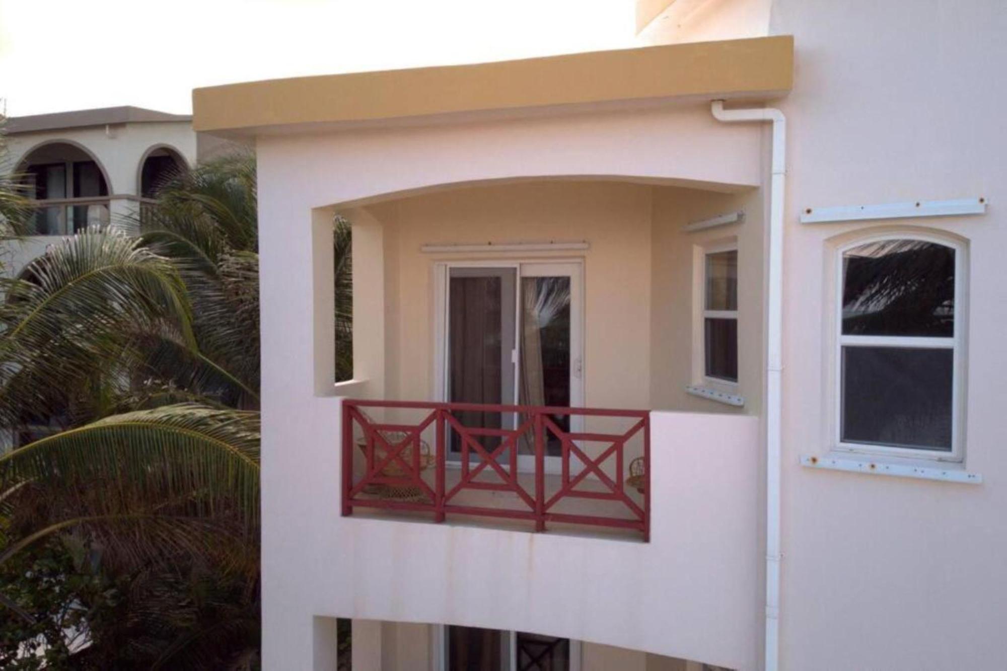 Miramar Villas Resort San Pedro  Exterior photo